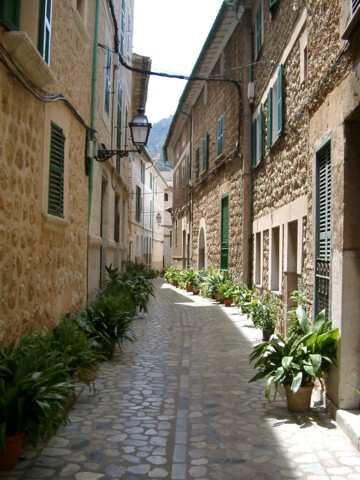 Mallorca - Wanderweg in der Serra Tramuntana - nach einem Bildklick gehts zur Mallorca-Seite