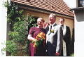 Vor der Kirche1
