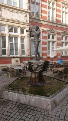 013-Rattenf�ngerbrunnen