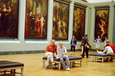 9-Im Louvre